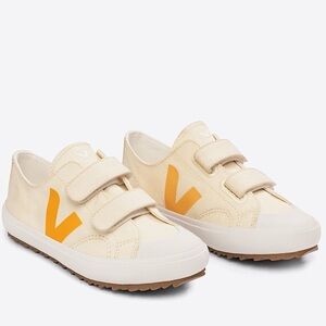 Veja x Bonpoint Kids Sneakers Size 1 Cream Canvas Velcro Yellow V New W/out Tags